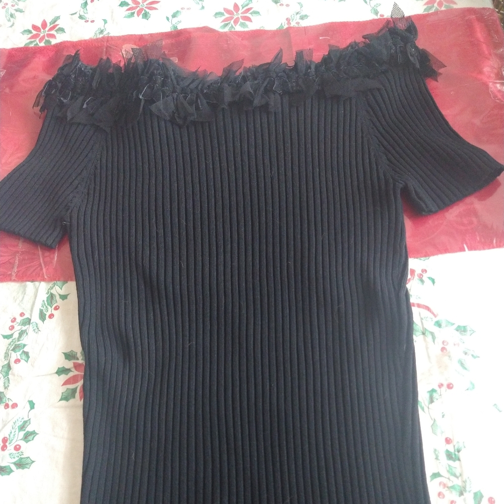 Fancy Ribbed Stretch Top Shredded Ribbon Collar Sz S